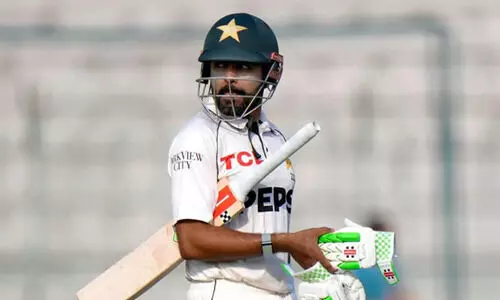 ‘ഇന്ത്യ കോഹ്ലിയെ പുറത്തിരുത്തിയില്ല...’; ബാബറിനെ ടെസ്റ്റിൽനിന്ന് ഒഴിവാക്കിയതിനെതിരെ ആഞ്ഞടിച്ച് സഹതാരം