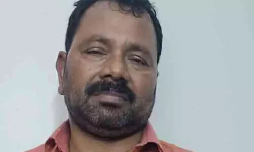 ദി​നേ​ശ​ൻ