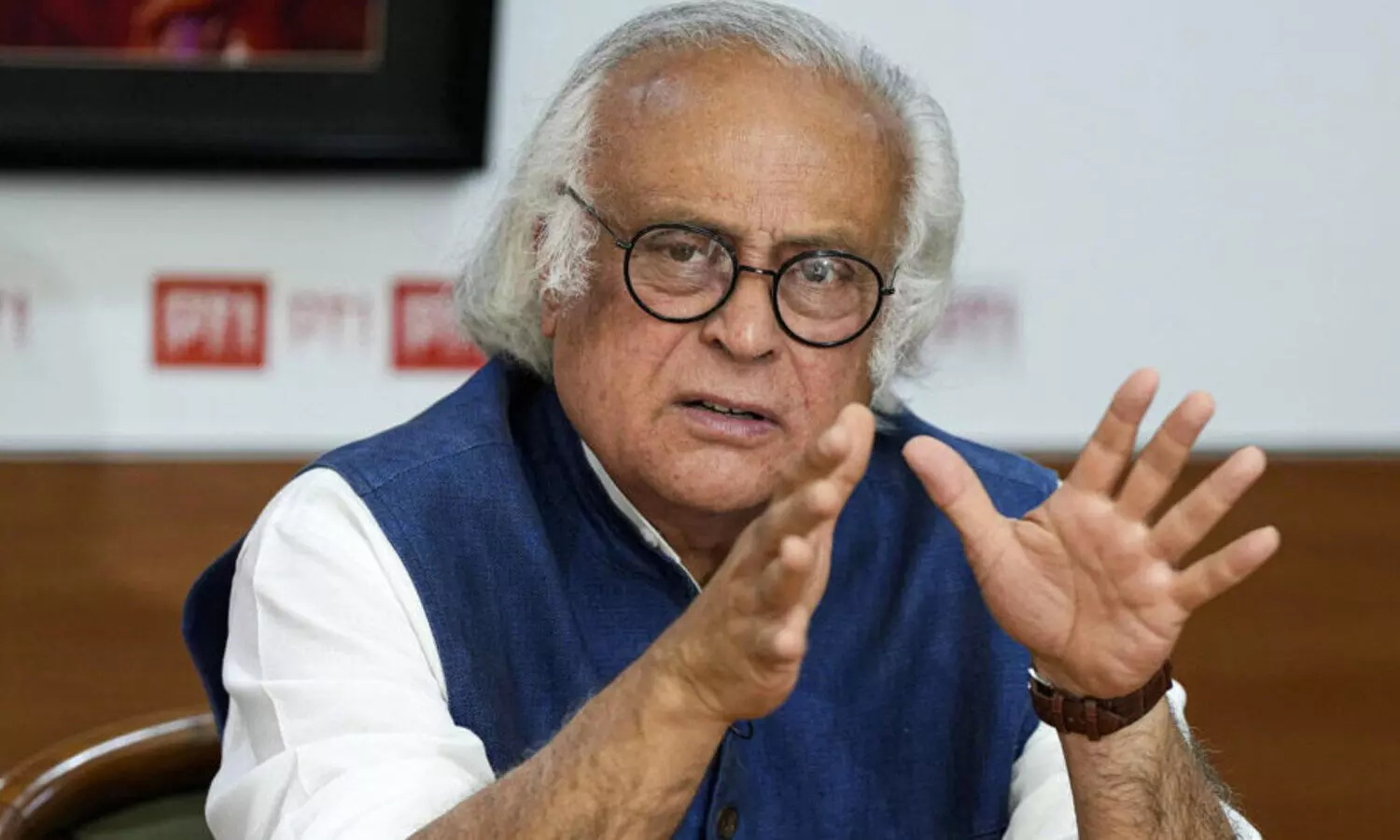 ‘മേക്ക് ഇൻ ഇന്ത്യ’ ‘ഫേക്ക് ഇൻ ഇന്ത്യ’യായി;   കണക്കുകൾ നിരത്തി പരിഹസിച്ച് ജയറാം രമേശ്