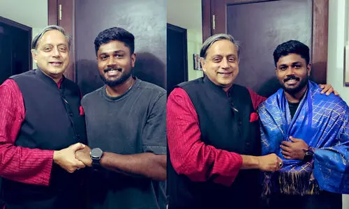 ആ നിറത്തിലുള്ള പൊന്നാട തന്നെ അണിയിച്ചു; സഞ്ജു സാംസണെ അഭിനന്ദിച്ച് ശശി തരൂർ