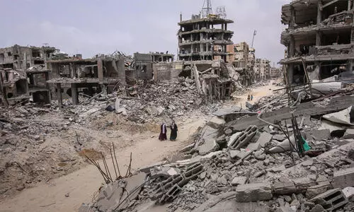 അ​ഭ​യാ​ർ​ഥി​ക​ളു​ടെ ടെ​ന്റി​ലും ക്യാ​മ്പി​ലും ബോം​ബി​ട്ട് ഇ​സ്രാ​യേ​ൽ; 26 മ​ര​ണം