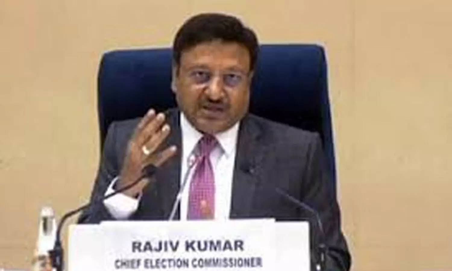 ‘മാധ്യമങ്ങൾ ആത്മ പരിശോധന നടത്തേണ്ട സമയം’;   എക്സിറ്റ് പോളിൽ തെരഞ്ഞെടുപ്പ് കമീഷൻ