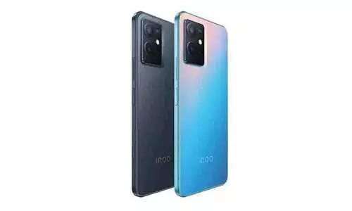 ഇപ്പോഴത്തെ സെൻസേഷൻ സ്മാർട്ട് ഫോൺ! ഐക്യൂവിന് ഓൺലൈനിൽ വമ്പൻ വിലക്കുറവ്