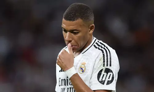 ബ​ലാ​ത്സം​ഗ​ക്കേ​സ്: നി​ഷേ​ധി​ച്ച് എം​ബാ​പ്പെ