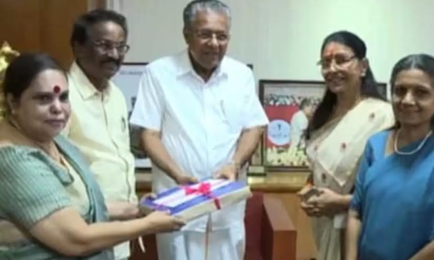 ഹേമ കമ്മിറ്റി റിപ്പോർട്ട് : അടിയന്തര നടപടികൾ സ്വീകരിക്കണമെന്ന് സ്ത്രീപക്ഷ കൂട്ടായ്മ