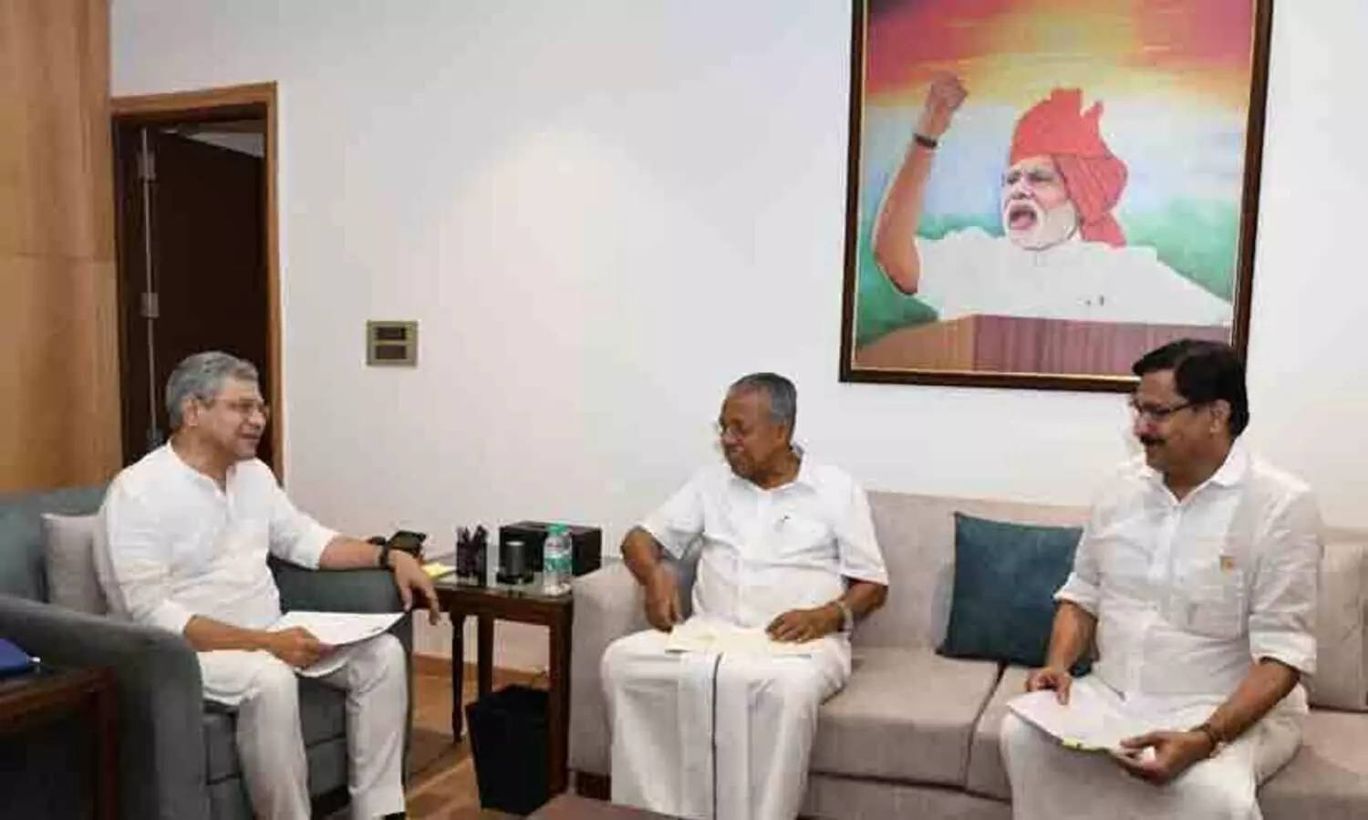 സിൽവർ ലൈന് അംഗീകാരം തേടി റെയിൽവേ മന്ത്രിയുമായി പിണറായി കൂടിക്കാഴ്ച നടത്തി