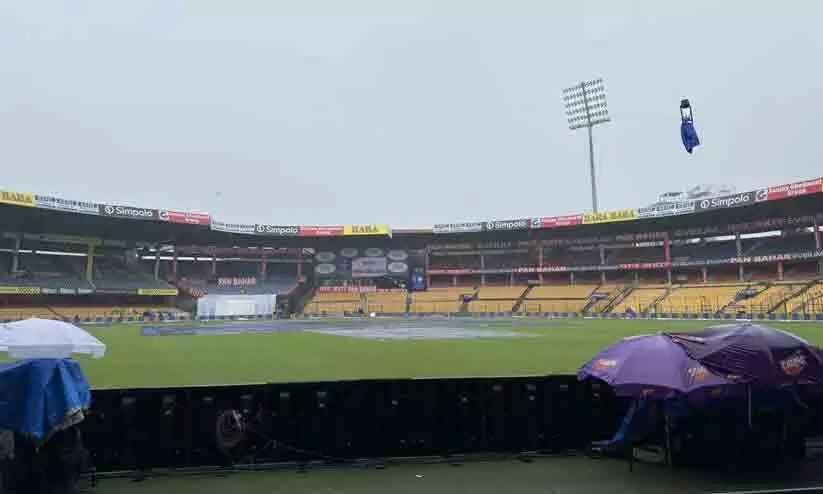 ബം​ഗ​ളൂ​രുവിൽ കനത്ത മഴ; ഇന്ത്യ-ന്യൂസിലാൻഡ് ആദ്യ മത്സരത്തിലെ ടോസ് വൈകുന്നു