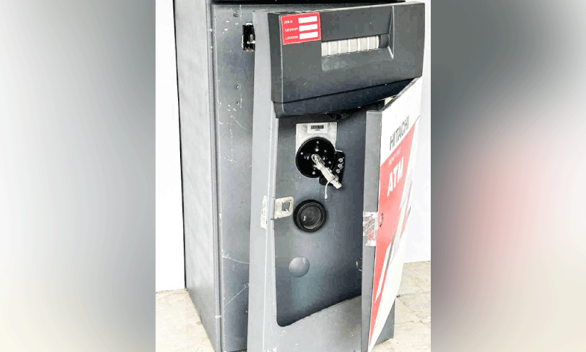 നെടുങ്കണ്ടത്ത് എ.ടി.എം കൗണ്ടര് കുത്തിത്തുറന്ന് മോഷണ ശ്രമം നെടുങ്കണ്ടത്ത് എ.ടി.എം കൗണ്ടര് കുത്തിത്തുറന്ന് മോഷണ ശ്രമം