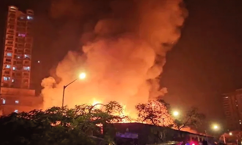 മുംബൈയിൽ കെട്ടിടത്തിന് തീപിടിച്ച് മൂന്നുപേർ മരിച്ചു