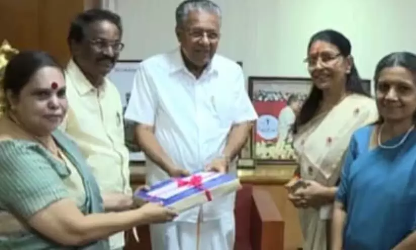 ഹേമ കമ്മിറ്റി റിപ്പോർട്ട് : അടിയന്തര നടപടികൾ സ്വീകരിക്കണമെന്ന് സ്ത്രീപക്ഷ കൂട്ടായ്മ ഹേമ കമ്മിറ്റി റിപ്പോർട്ട് : അടിയന്തര നടപടികൾ സ്വീകരിക്കണമെന്ന് സ്ത്രീപക്ഷ കൂട്ടായ്മ