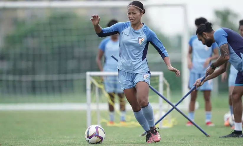 ‘നായിക’ക്കല്ല്: 100 അന്താരാഷ്ട്ര മത്സരങ്ങൾ കളിക്കുന്ന ആദ്യ ഇന്ത്യൻ വനിത ഫുട്ബാളറാവാൻ ക്യാപ്റ്റൻ ആശാലത ദേവി ഇന്നിറങ്ങുന്നു