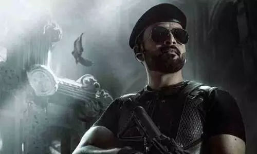 ദൈവത്താൽ ഉപേക്ഷിക്കപ്പെട്ട....സാത്താൻ വളർത്തി‍യ....; പൃഥ്വിയുടെ പിറന്നാളിന് മാസ് പോസ്റ്ററുമായി എമ്പുരാൻ ടീം