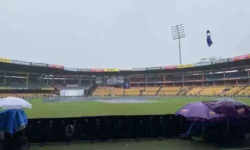 ബം​ഗ​ളൂ​രുവിൽ കനത്ത മഴ; ഇന്ത്യ-ന്യൂസിലാൻഡ് ആദ്യ മത്സരത്തിലെ ടോസ് വൈകുന്നു