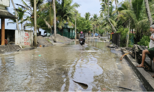 ദുരിതം വിതച്ച് കള്ളക്കടൽ; തീരദേശവാസികൾ പ്രയാസത്തിൽ