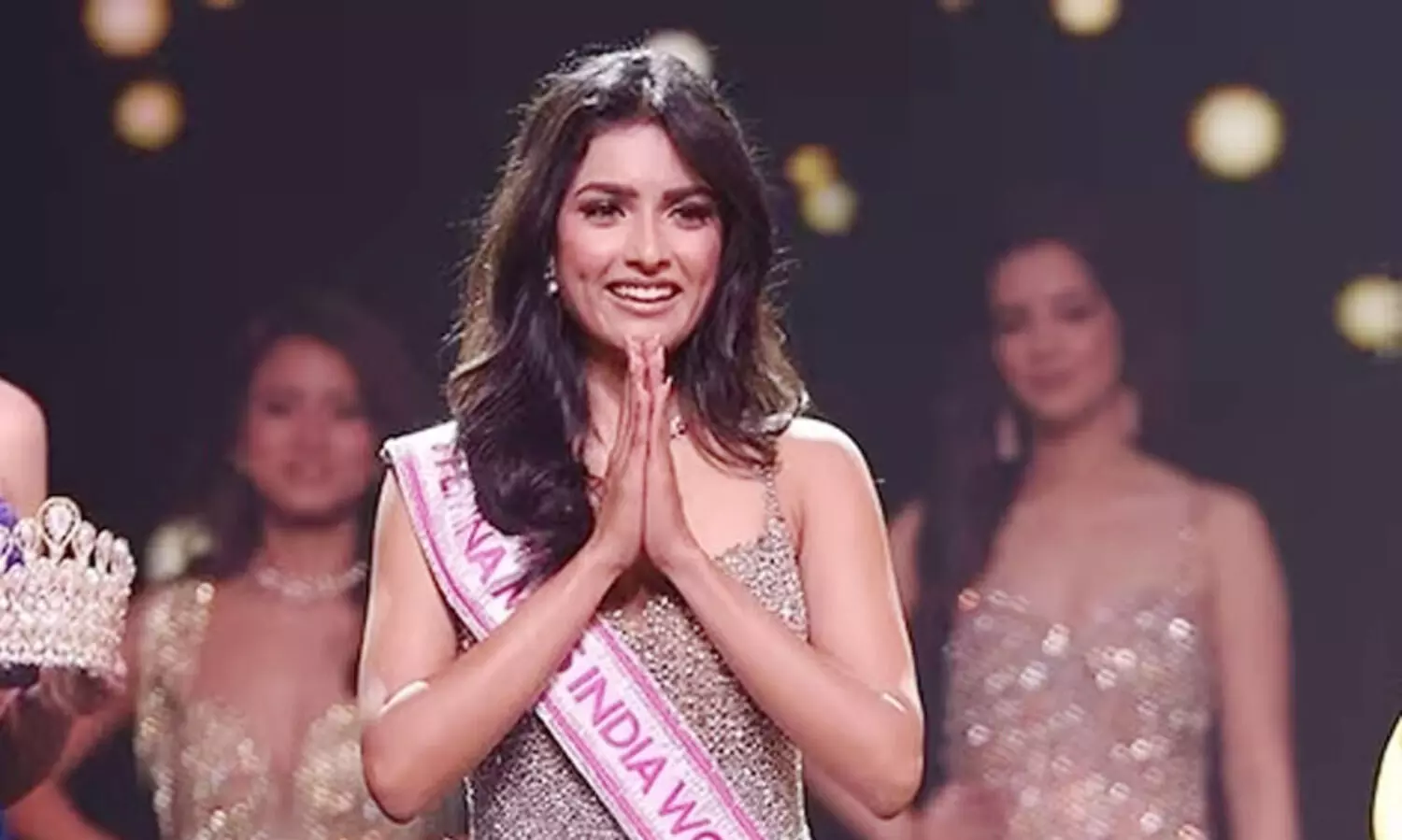 2024ലെ ഫെമിന മിസ് ഇന്ത്യ വേൾഡ് കിരീടം നികിത പോർവാളിന്