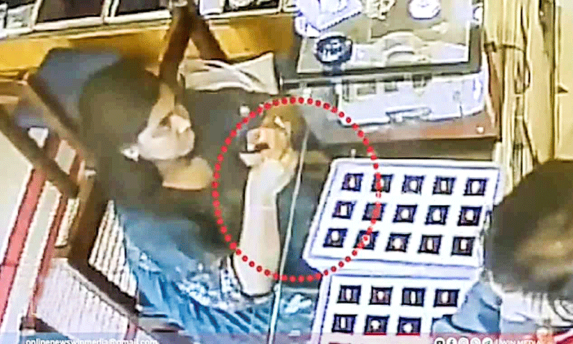 നഗരമധ്യത്തിലെ ജ്വല്ലറിയിൽനിന്ന്​ യുവതി മോതിരം മോഷ്ടിച്ചു