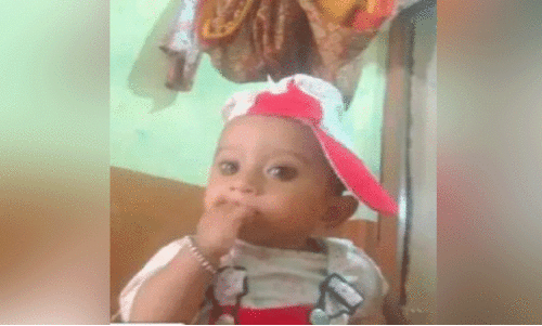 ഓവുചാലിൽ വീണ് പിഞ്ചു കുഞ്ഞിന് ദാരുണാന്ത്യം ഓവുചാലിൽ വീണ് പിഞ്ചു കുഞ്ഞിന് ദാരുണാന്ത്യം