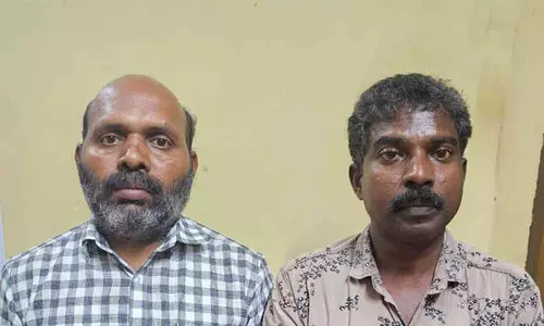 ആനപ്പല്ല് കൈവശം വെച്ചതിന് റാന്നിയിൽ രണ്ടുപേർ പിടിയിൽ