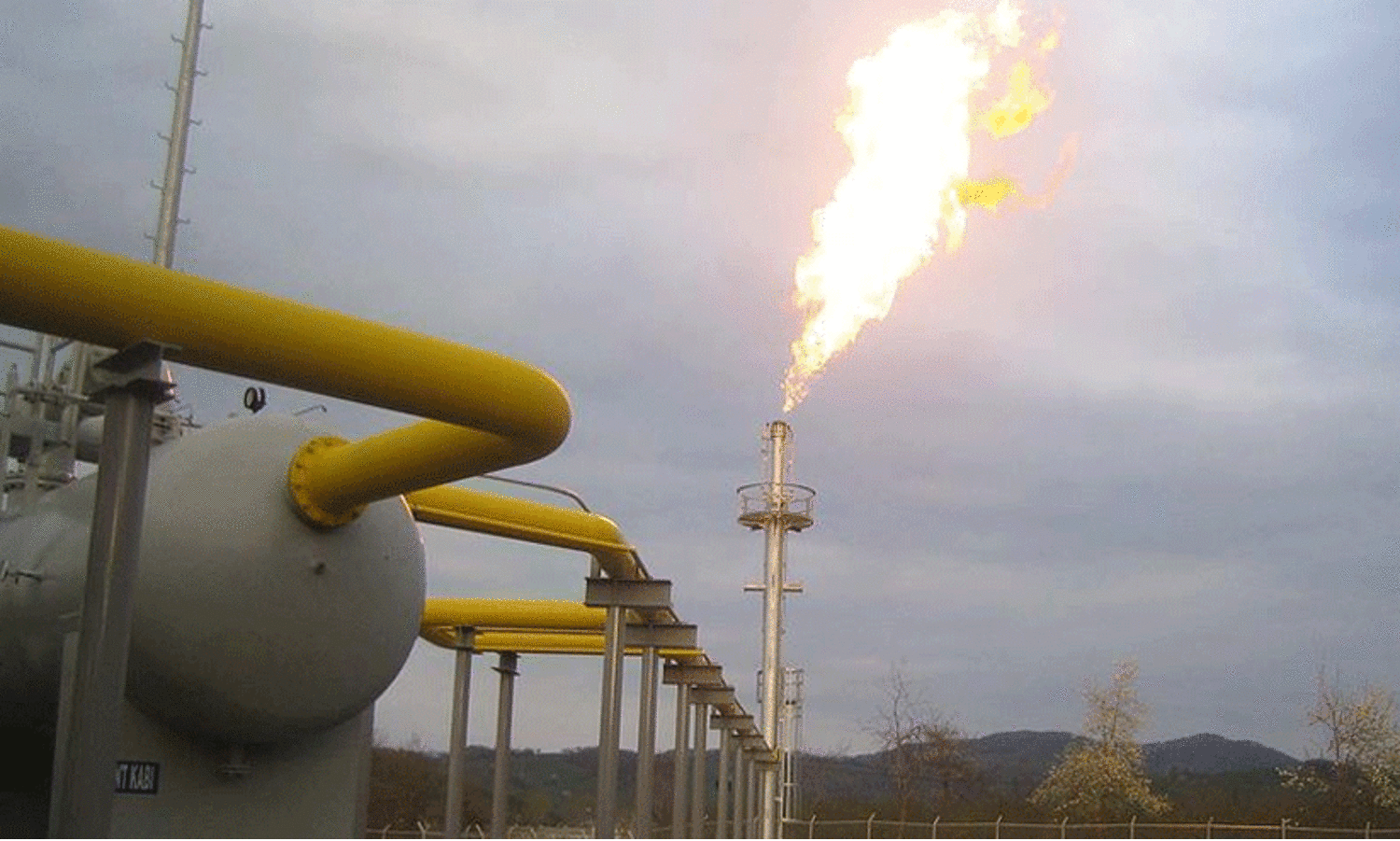 പ്ര​കൃ​തി വാ​ത​ക എ​ണ്ണ ക​യ​റ്റു​മ​തി എ​ട്ട് ശ​ത​മാ​നം വ​ർ​ധി​ച്ചു