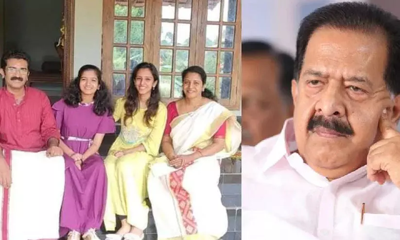 അച്ഛന്റെ ആദര്ശം കൈവിടാതെ ജീവിക്കാന് ആ കുഞ്ഞുങ്ങള്ക്കാകട്ടെ; വൈകാരിക കുറിപ്പുമായി രമേശ് ചെന്നിത്തല അച്ഛന്റെ ആദര്ശം കൈവിടാതെ ജീവിക്കാന് ആ കുഞ്ഞുങ്ങള്ക്കാകട്ടെ; വൈകാരിക കുറിപ്പുമായി രമേശ് ചെന്നിത്തല