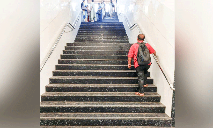 kottayam medical college subway