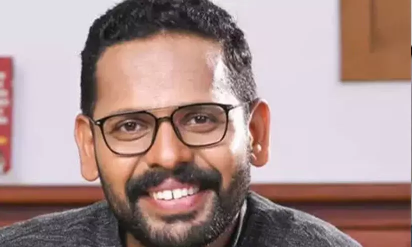 പി. സരിന് പാർട്ടി ചിഹ്നം നൽകില്ല; സ്വതന്ത്ര ചിഹ്നത്തിൽ മത്സരിപ്പിക്കാൻ സി.പി.എം സംസ്ഥാന നേതൃത്വം നിർദേശം നൽകി പി. സരിന് പാർട്ടി ചിഹ്നം നൽകില്ല; സ്വതന്ത്ര ചിഹ്നത്തിൽ മത്സരിപ്പിക്കാൻ സി.പി.എം സംസ്ഥാന നേതൃത്വം നിർദേശം നൽകി