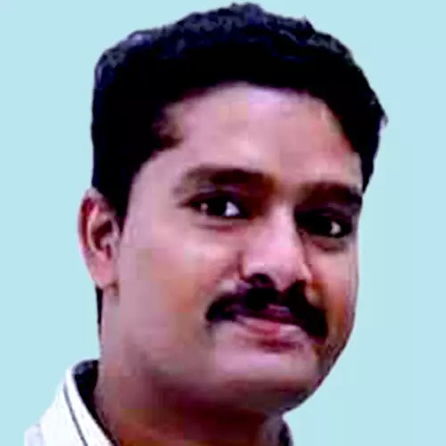 ബൈ​ക്ക്​ പാ​ല​ത്തി​ന്റെ കൈ​വ​രി​യി​ലി​ടി​ച്ച് യു​വാ​വ് മ​രി​ച്ചു