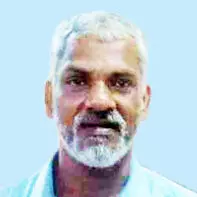 വാ​ഹ​നാ​പ​ക​ട​ത്തി​ൽ മ​ത്സ്യ വി​ത​ര​ണ തൊ​ഴി​ലാ​ളി മ​രി​ച്ചു