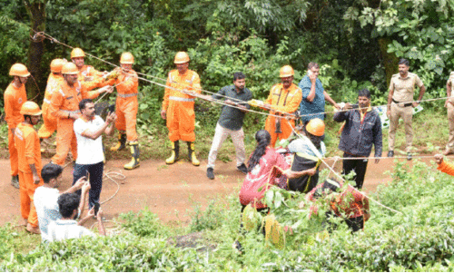 മോ​ക്ക് ഡ്രി​ല്ലു​മാ​യി ദു​ര​ന്ത​നി​വാ​ര​ണ വി​ഭാ​ഗം