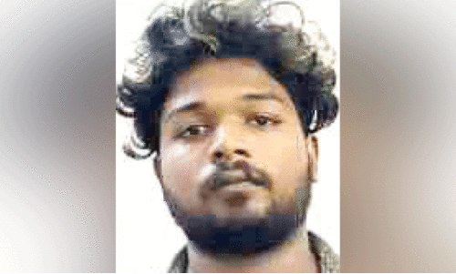 വാഹന മോഷണക്കേസ് പ്രതി അറസ്റ്റിൽ വാഹന മോഷണക്കേസ് പ്രതി അറസ്റ്റിൽ