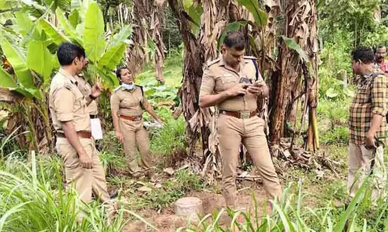 പോത്തൻകോട് പൂർണ വളർച്ചയെത്താത്ത നവജാത ശിശുവിന്റെ മൃതദേഹം അമ്മ കുഴിച്ചിട്ടു