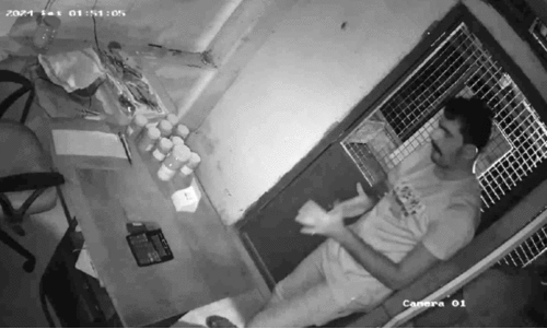 പു​ളി​ങ്ങോ​ത്ത് മോ​ഷ​ണ പ​ര​മ്പ​ര