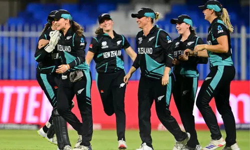 വ​നി​ത ട്വ​ന്റി20 ലോ​ക​ക​പ്പ്: ന്യൂ​സി​ല​ൻ​ഡ്- ദ​ക്ഷി​ണാ​ഫ്രി​ക്ക മു​ഖാ​മു​ഖം