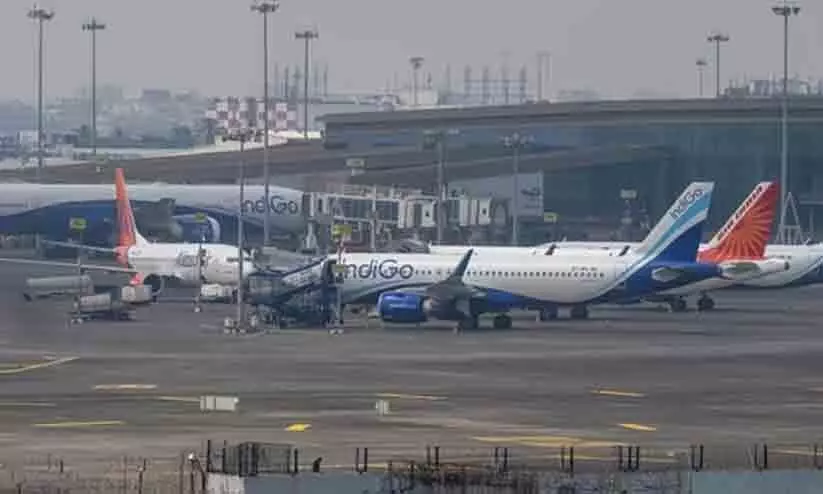 ആറുദിവസത്തിനിടെ 70 വിമാനങ്ങൾക്ക് ബോംബ് ഭീഷണി; കുറ്റവാളികളെ കണ്ടെത്താൻ എക്സിന്റെ സഹായം തേടി പൊലീസ് ആറുദിവസത്തിനിടെ 70 വിമാനങ്ങൾക്ക് ബോംബ് ഭീഷണി; കുറ്റവാളികളെ കണ്ടെത്താൻ എക്സിന്റെ സഹായം തേടി പൊലീസ്