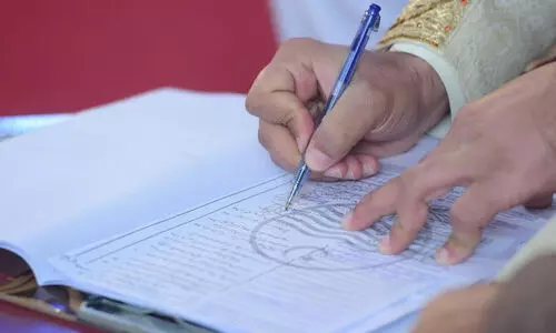 ഓൺലൈനിലൂടെ പാക് യുവതിയെ വിവാഹം​ ചെയ്ത് ബി.ജെ.പി കൗൺസിലറുടെ മകൻ