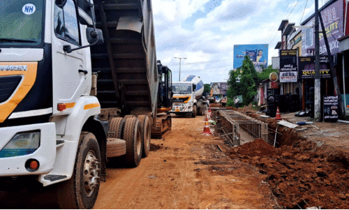 ഏ​തു വ​ഴി പോ​കും മാ​മ്പ്ര​യി​ലേ​ക്ക്?