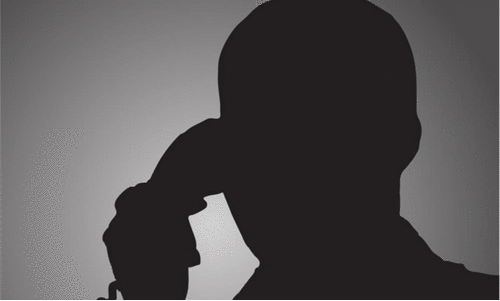 പണം തട്ടാൻ വ്യാജ കോൾ ഭീഷണി: വിദ്യാർഥിനിയുടെ ബാഗിൽനിന്ന് ലഹരി പിടികൂടിയെന്ന് ഫോൺ; ആശങ്കയിലായി രക്ഷിതാക്കൾ