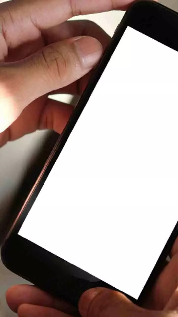 മൊബൈൽ ഫോൺ ഒരുപാട് ഉപയോഗിച്ചാൽ ബ്രെയിൻ കാൻസർ വരും! എന്തൊരു വലിയ നുണയാണെന്ന് ഈ പഠനം പറയും...