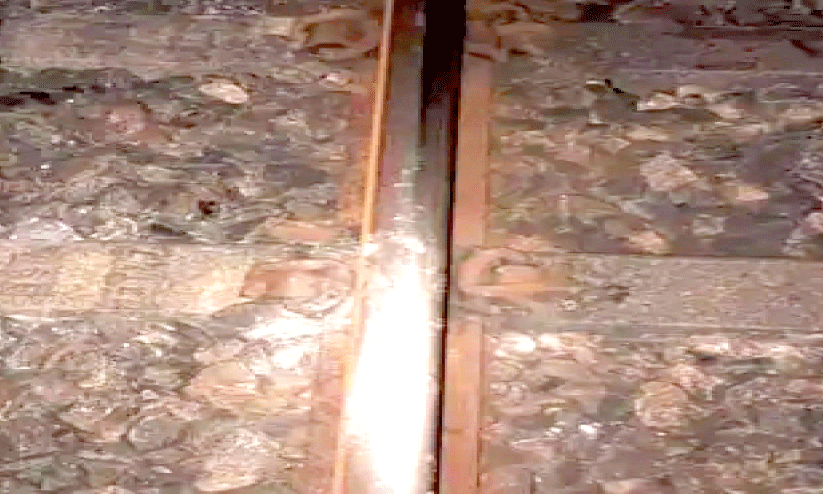 Stone-throwing attempt,