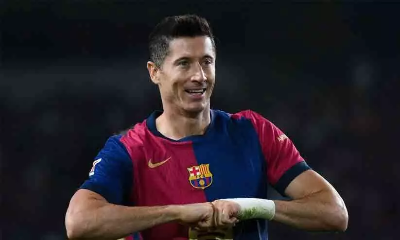 ഇനി മെസ്സിക്കും റോണോക്കും ശേഷം ലെവ! ടോപ് ഫൈവ് ലീഗിൽ റെക്കോഡ് നേട്ടവുമായി സൂപ്പർതാരം