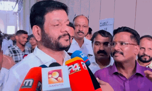 വി.കെ ശ്രീകണ്ഠൻ എം.പി വി.കെ ശ്രീകണ്ഠൻ എം.പി