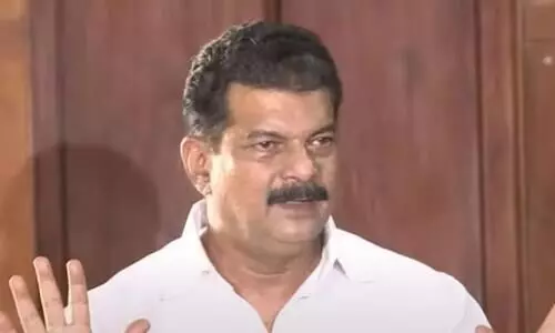 കമീഷൻ വിലക്ക് ലംഘിച്ച് ചേലക്കരയിൽ വാർത്താസമ്മേളനം; അൻവറിനെതിരെ കേസെടുക്കാൻ നിർദേശം