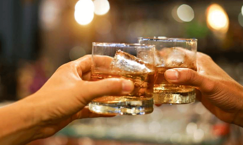 മദ്യപാനം യുവാക്കൾക്കിടയിൽ സ്ട്രോക്ക് കേസുകൾ വർദ്ധിപ്പിക്കുന്നു; ആശങ്ക ഉയർത്തി പുതിയ റിപ്പോർട്ട് മദ്യപാനം യുവാക്കൾക്കിടയിൽ സ്ട്രോക്ക് കേസുകൾ വർദ്ധിപ്പിക്കുന്നു; ആശങ്ക ഉയർത്തി പുതിയ റിപ്പോർട്ട്