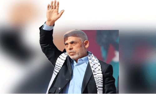 ഞാ​ൻ വീ​ണാ​ലും   നി​ങ്ങ​ളീ കൊ​ടി​ക്കൂ​റ   ഉ​യ​ർ​ത്തി​പ്പി​ടി​ക്കു​ക