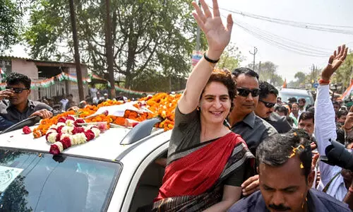 priyanka road show 098097 priyanka road show 098097