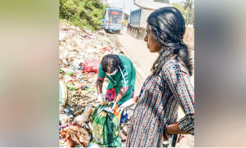 മാലിന്യം തള്ളിയയാൾക്ക്​ 50,000 രൂപ പിഴയീടാക്കി