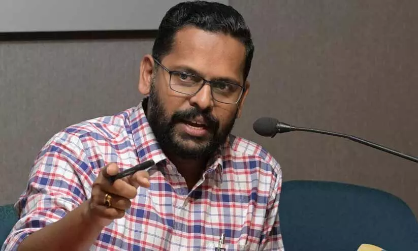 പി.വി അൻവറിന്റെ പിന്തുണ രാഹുൽ മാങ്കൂട്ടത്തിലിന് കിട്ടാവുന്ന ഏറ്റവും വലിയ നെഗറ്റീവ് ഹിറ്റെന്ന് പി. സരിൻ പി.വി അൻവറിന്റെ പിന്തുണ രാഹുൽ മാങ്കൂട്ടത്തിലിന് കിട്ടാവുന്ന ഏറ്റവും വലിയ നെഗറ്റീവ് ഹിറ്റെന്ന് പി. സരിൻ