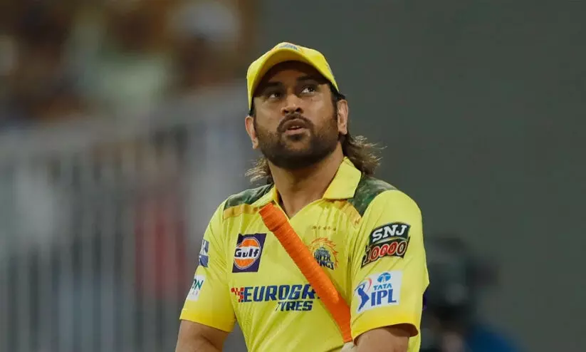 ധോണിയെ ചെന്നൈ നിലനിർത്തുമോ? താരം സി.എസ്.കെ അധികൃതരെ കാണും; ആകാംക്ഷയോടെ ആരാധകർ ധോണിയെ ചെന്നൈ നിലനിർത്തുമോ? താരം സി.എസ്.കെ അധികൃതരെ കാണും; ആകാംക്ഷയോടെ ആരാധകർ