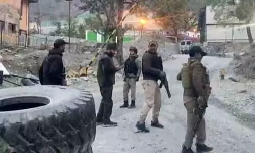 കാശ്മീരിൽ വീണ്ടും അതിഥി തൊഴിലാളികൾക്ക് നേരെ ആക്രമണം; ഒരാൾക്ക് വെടിയേറ്റു