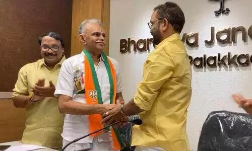 പാലക്കാട്ട് കോൺഗ്രസ് നേതാവ് ബി.ജെ.പിയിൽ